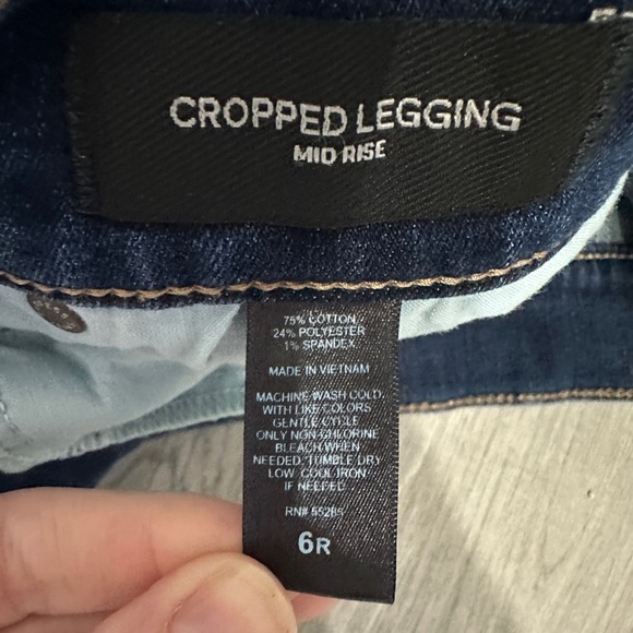 Express distressed cropped legging mid rise size 6 R - Picture 2 of 3